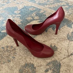 Kelsi Dagger red heels never worn. Size 10.